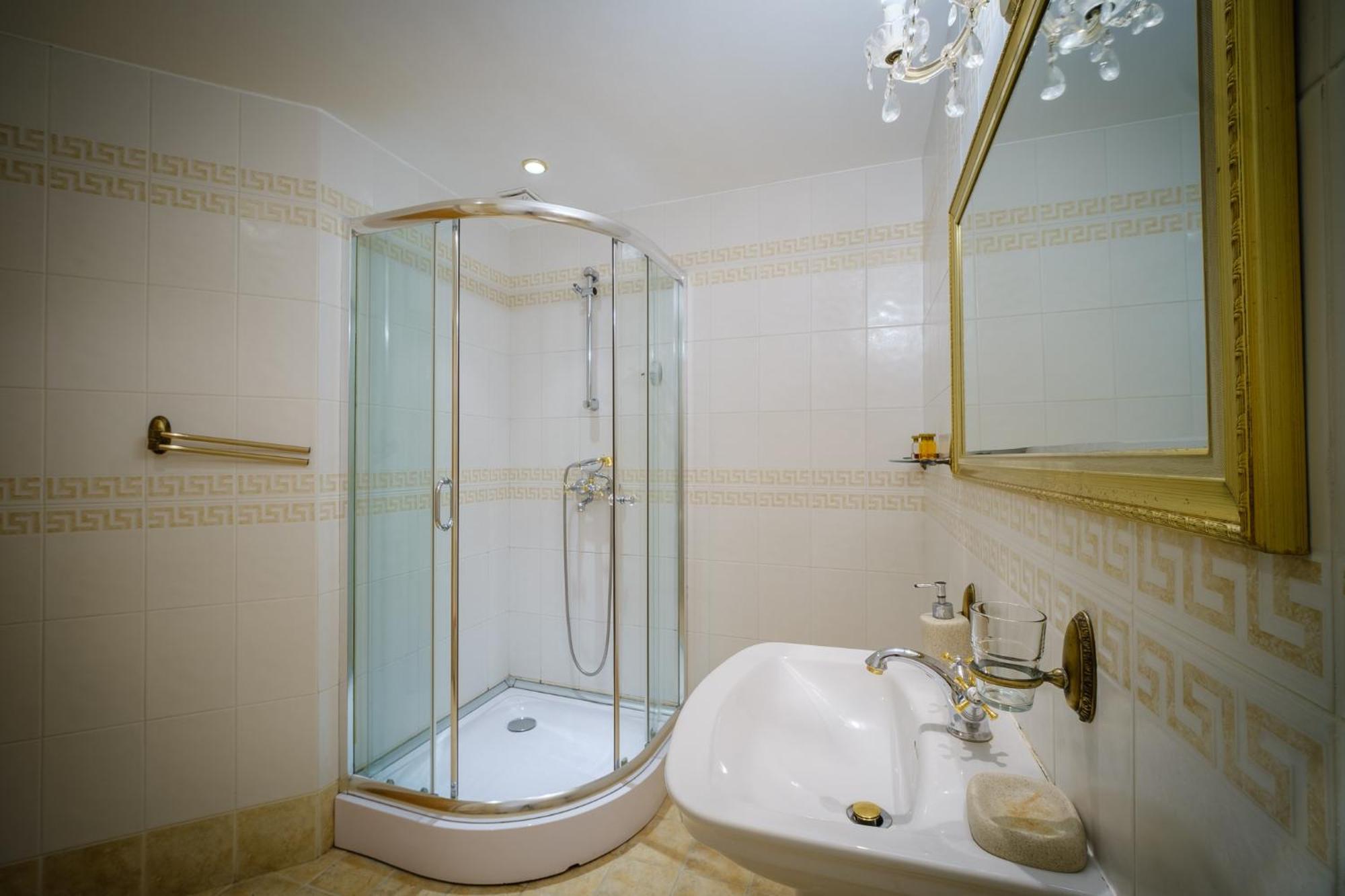 Family Hotel Classic Varna Bilik gambar